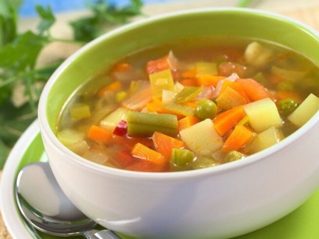 zeleninová polievka spaľujúca tuky
